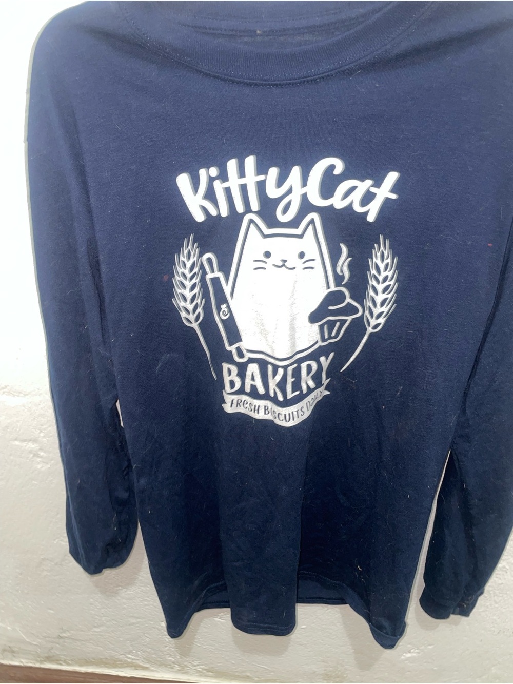 Kittycat Bakery Navy Cat Graphic long sleeve tee, size s